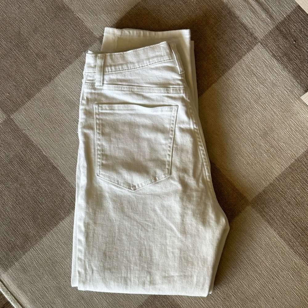 Ultra High Rise Ankle Straight Jean